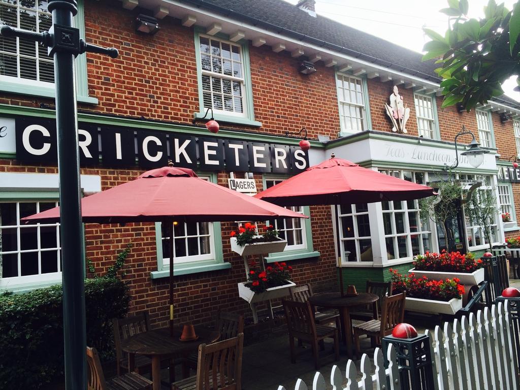 Holtwhites Hotel Enfield Exterior foto